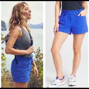 ISO Athleta Trekkie Paper Bag Shorts - Size 2